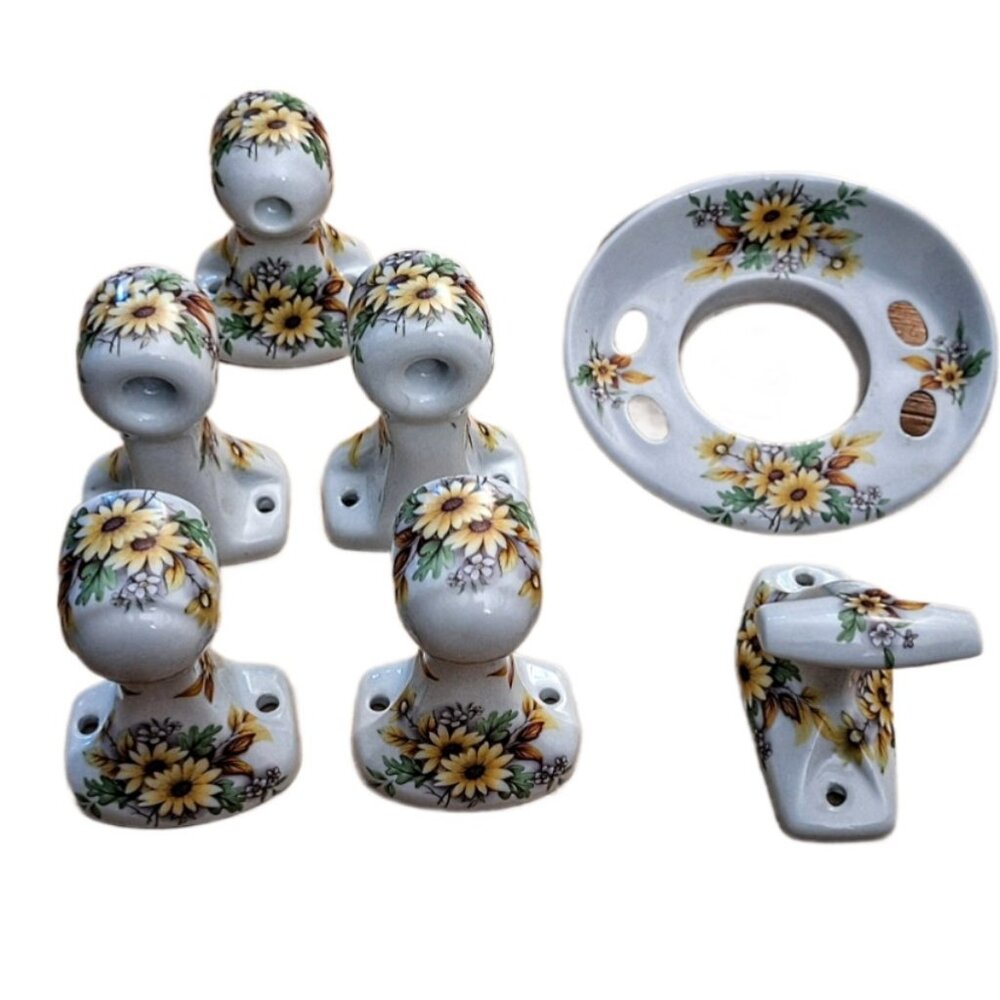 Vintage Ceramic Porcelain Floral Daisies Bathroom Set Made in Italy
